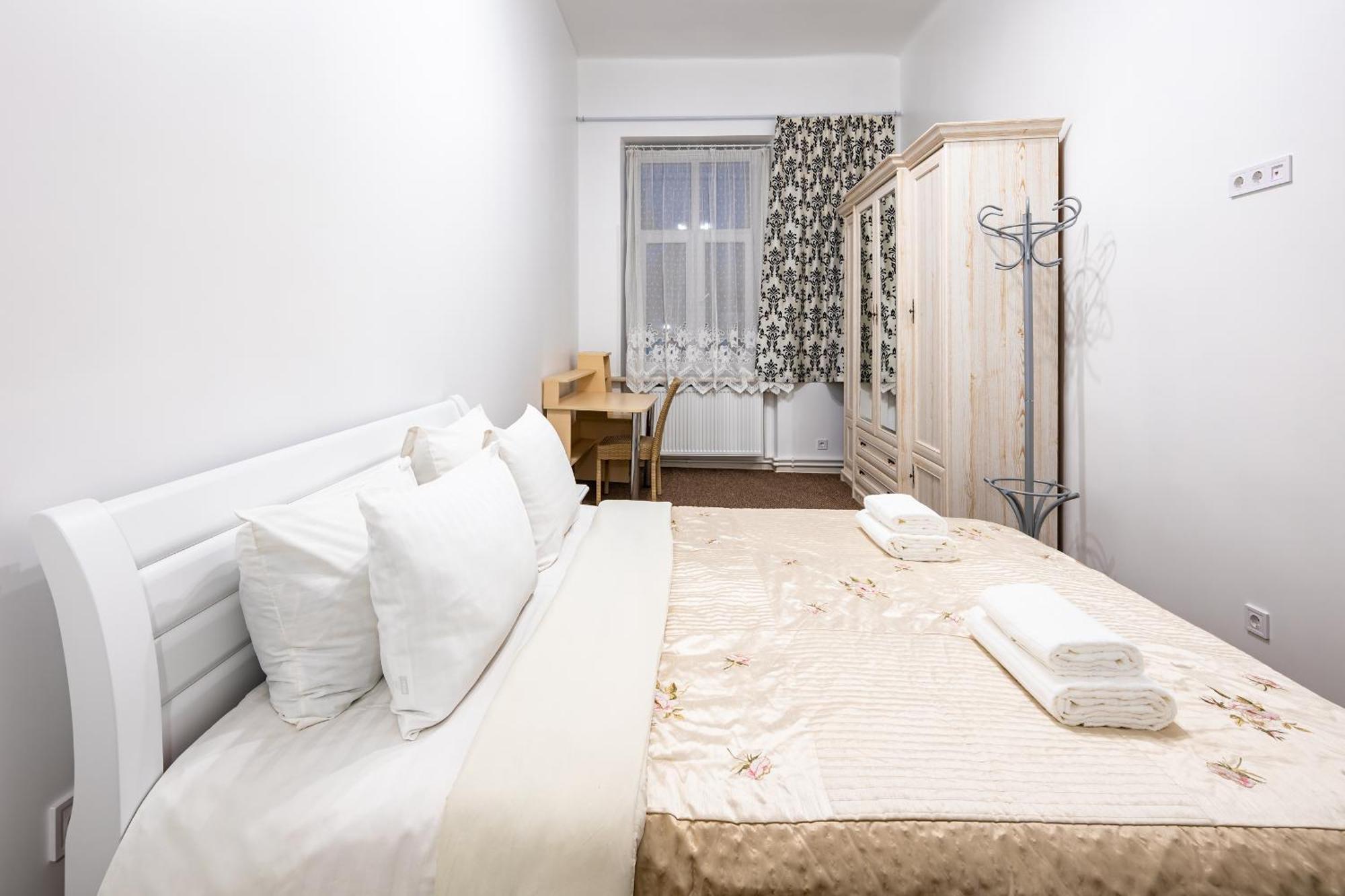 Designer Apartment! The Center! Валова 29 Lviv Kültér fotó